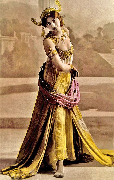 mata hari biografia  storia della danzatrice che fu agente segreto