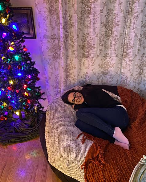 Anna Vanston (@goombanna) • Instagram photos and videos