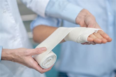 What to Expect After Hand Surgery: Recovery Timeline - Coastal Orthopedics