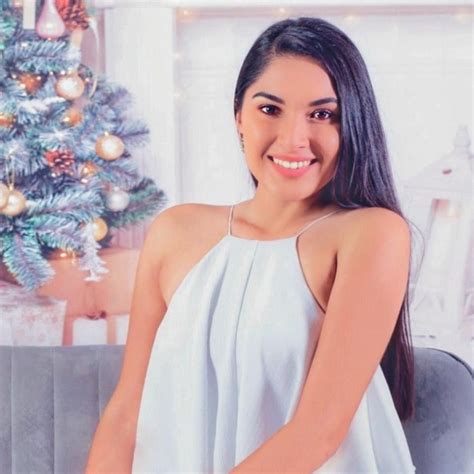Chisono fashion is the new trend that every celebrity is wearing