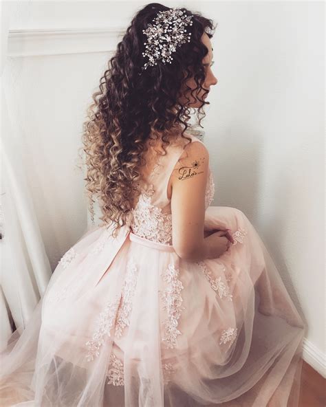 curly hair wedding styles 7