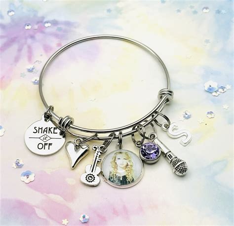 Which Way To Wear A Charm Bracelet at Sara Wentworth blog