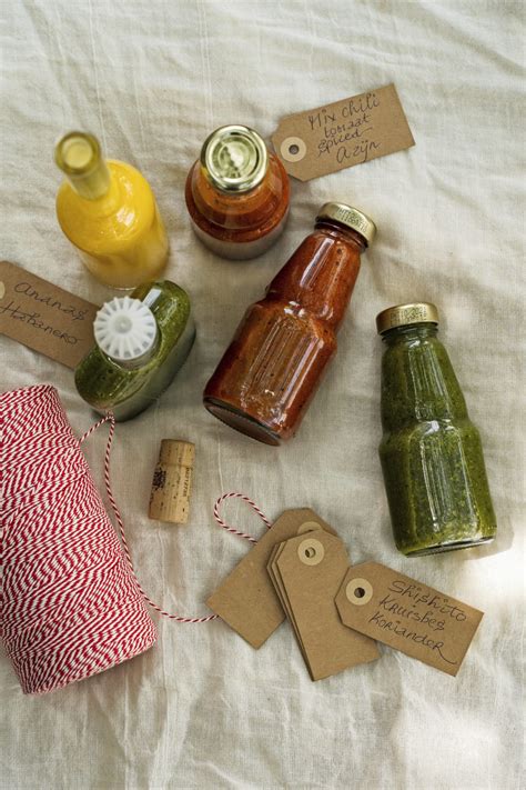 Vic’s kitchen stories: zo maak je zelf hot sauce! | delicious.magazine