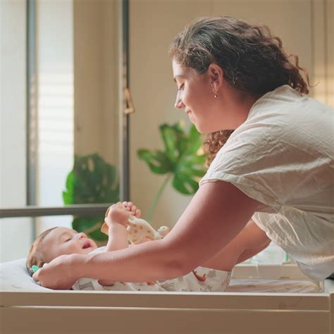 how to clean infant ears 7