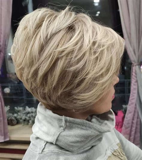 45 Effortless Feathered Hair Looks for Major Inspiration – HairstyleCamp
