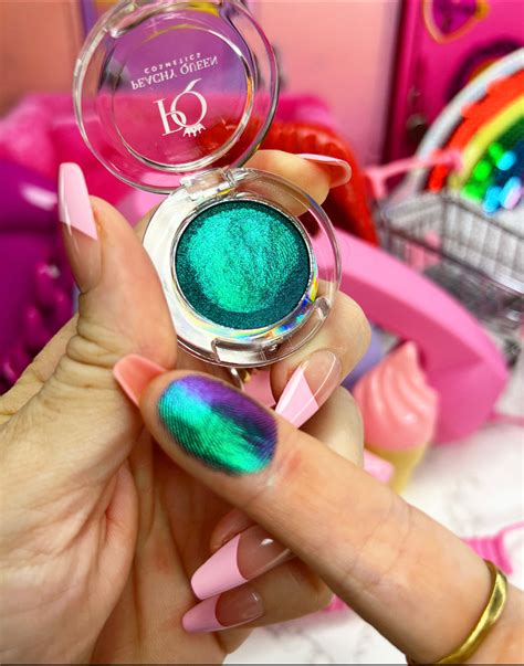duo chrome eyeshadow peachy queen cosmetics
