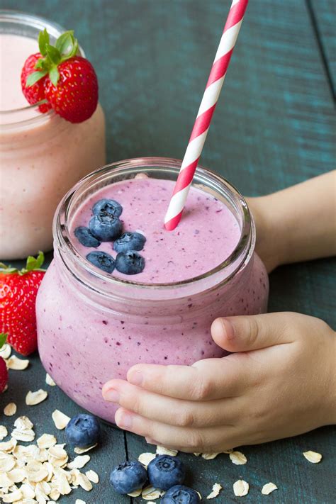 Best 15 Healthy Breakfast Smoothies – Easy Recipes To Make at Home