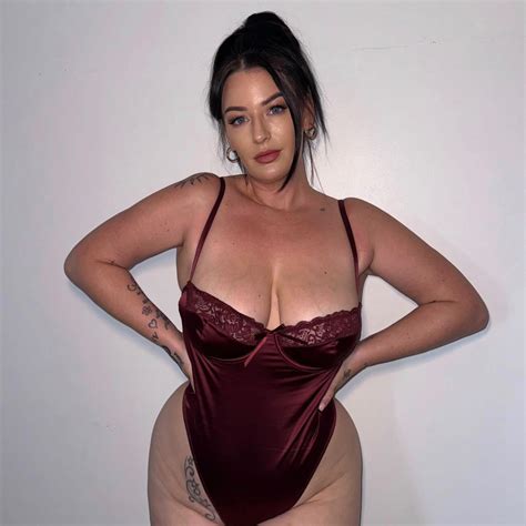 I better not make any sudden moves in this dress 😱🥵🫣 the perfect