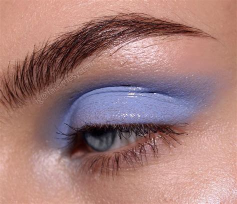 MAKEUP TREND DISSECTION: GLOSSY EYELIDS Looks and glossy eyelid makeup ...
