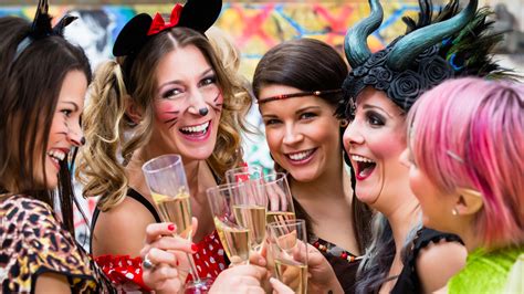 Fantasias Criativas Carnaval 2025 - Melhores fantasias para o carnaval 2025; tendências e ideias criativas ...