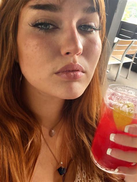 Happy Humpday! Let’s celebrate! : r/RedheadBeauties