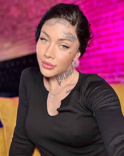 Dedicating today to new fans! Come say hi. 👋 . . . . . #