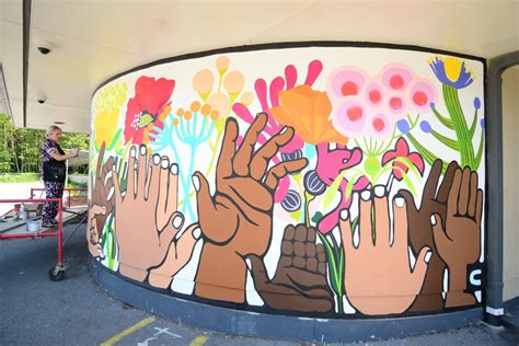 Mural collaboration brings new life to Sitka school playground - KCAW