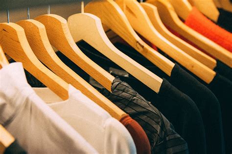 21 Types of Hangers for Clothing (With Pictures) | House Grail