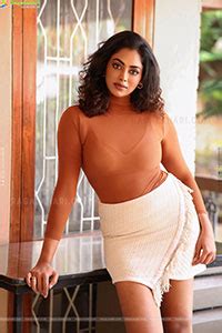 Heroine Kamakshi Bhaskarla Latest Photoshoot Stills, HD Gallery