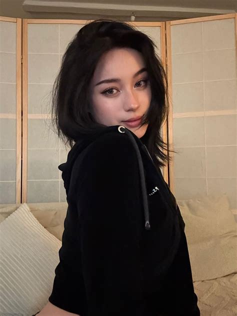 Pin oleh ㄥㄖᐯ乇ㄥㄩᐯㄥㄖᐯ乇 di jadeyanh di 2025 | Gadis-gadis cantik, Gadis