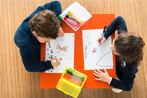Children Drawing by Guille Faingold