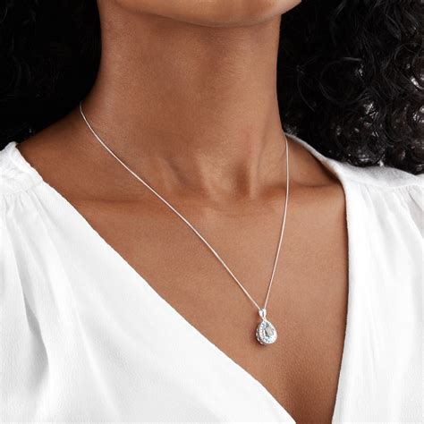 women white gold necklaces 1