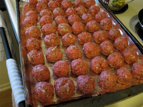 Chow Bella: Herbed Potluck Meatballs