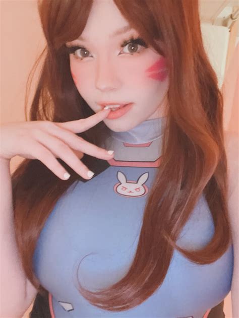 Dva by Nivnixxi : r/cosplaygirls