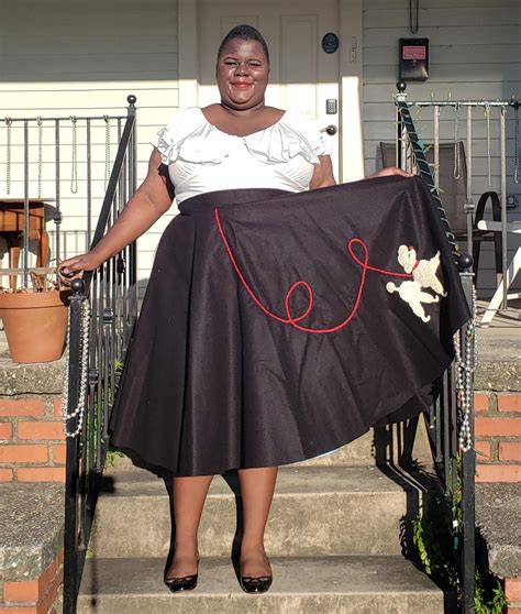 Found a True Vintage Poodle Skirt on Ebay! : r/VintageFashion