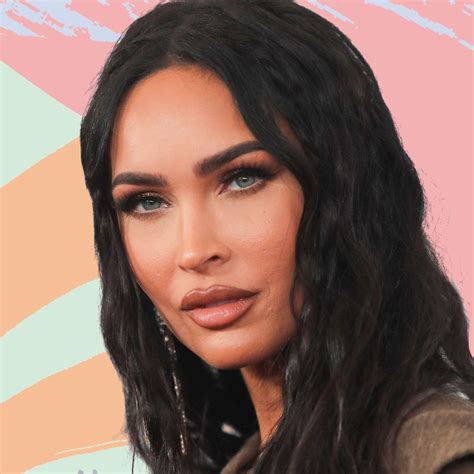 Messy bun tutorial goes viral | Glamour UK