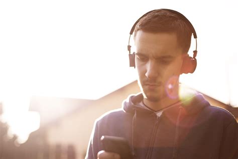 wireless  wired   bluetooth headphones  sound  good