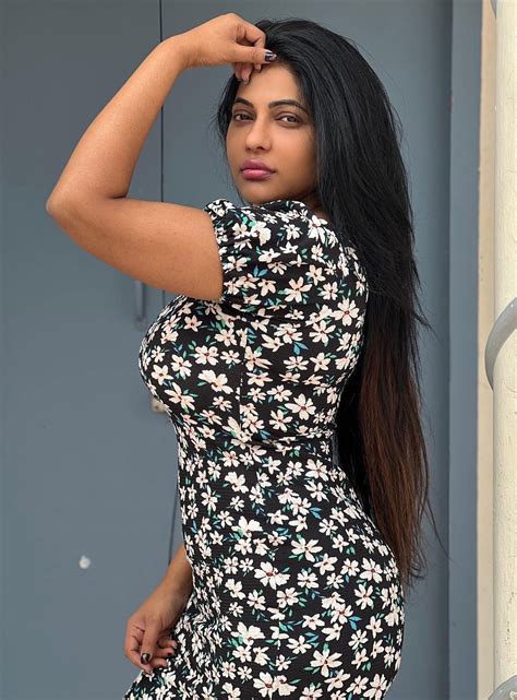 reshma pasupuleti big boobs  south indian actress
