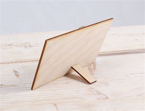ДЕРЕВЯННЫЕ ОТКРЫТКИ ИЗ СРЕЗОВ | Lasercut design, Dremel, Design