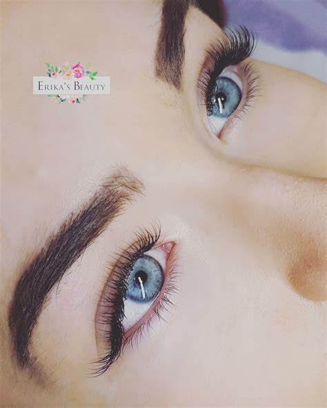 Pin by Niță Gabriela on Make-up | Natural eyelash extensions, Eyelash ...