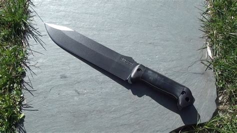 Kabar BK9 - Test - YouTube