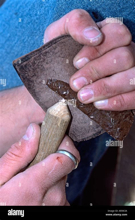 Flint knapping hi-res stock photography and images - Alamy