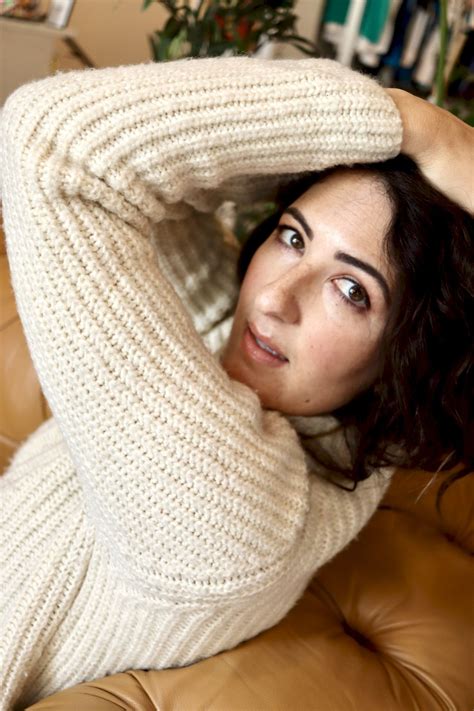 What Darcy Carden Never Showed Bares It All In A Shocking Live Moment news