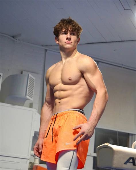 Dylan | Natural Bodybuilder | Fitness Coach | ⚔️ | Instagram