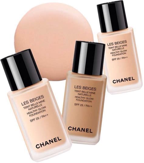 Тональный флюид с эффектом естественного сияния LES BEIGES Chanel SPF ...