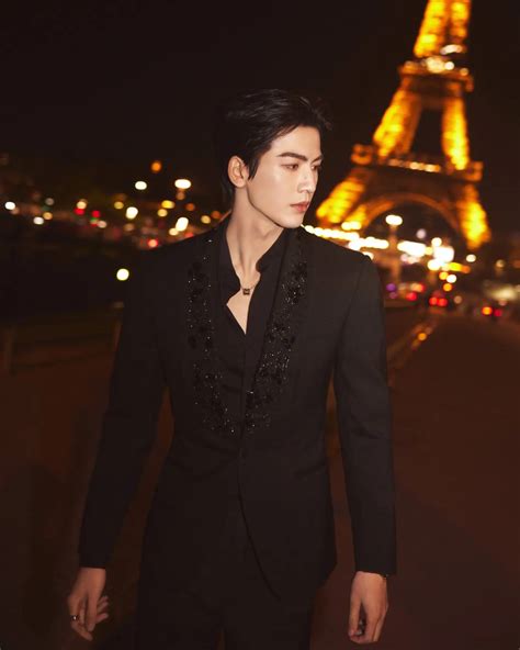 Chinese___stars | Zhang Linghe matches the romance of Paris🗼 ️‍🔥 He