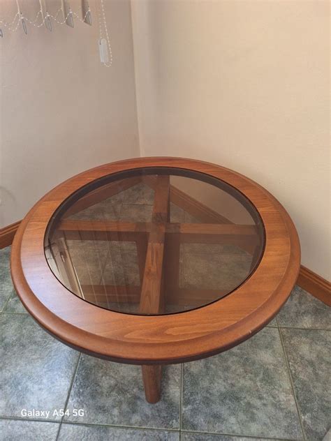 Кръгла холна маса гр. София Младост 4 • OLX.bg
