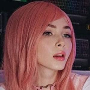 Karina Kozyreva (YouTube Star) - Age, Birthday, Bio, Facts, Family, Net ...