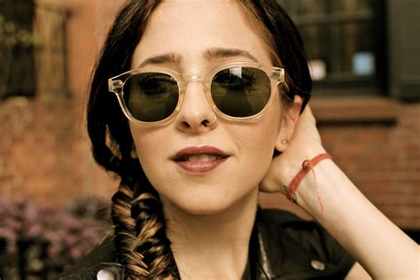 Pictures of Lina Esco