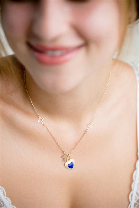browse  hd images  photo   persons neck   gold necklace