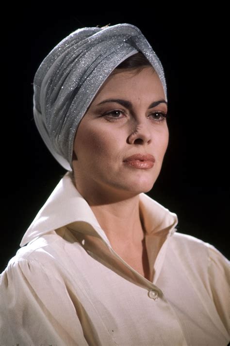 Mireille Mathieu Wallpapers (22+ images inside)