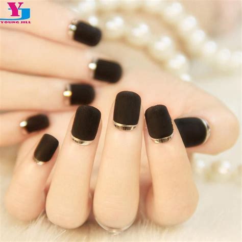 Минималистичный рисунок на ногтях - 20Nails