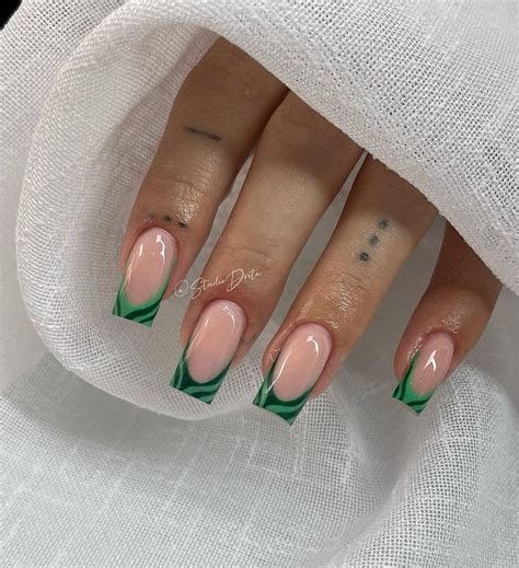 40 Best French Tip Nail Designs to Inspire You | French tip nail ...