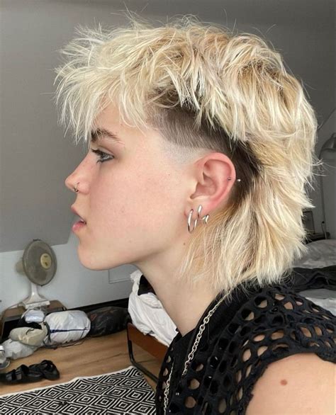 Reverse Mullet Women
