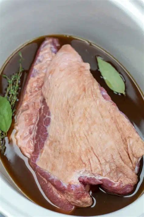 how to cook corn beef in crock pot