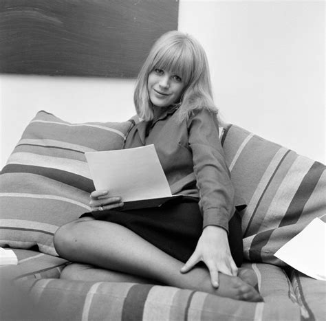 Marianne Faithfull posters & prints by Doreen Spooner