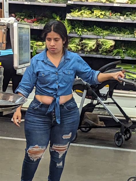 Butterface latina with huge ass in jeans - Tight Jeans - Forum