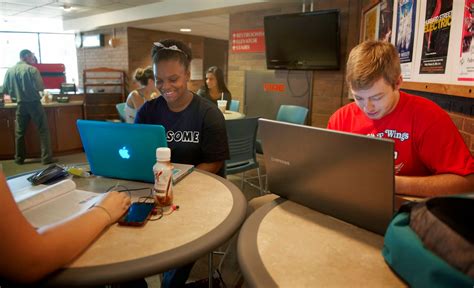 UIS News: U.S. News & World Report ranks UIS online programs among the top 20 best in the nation