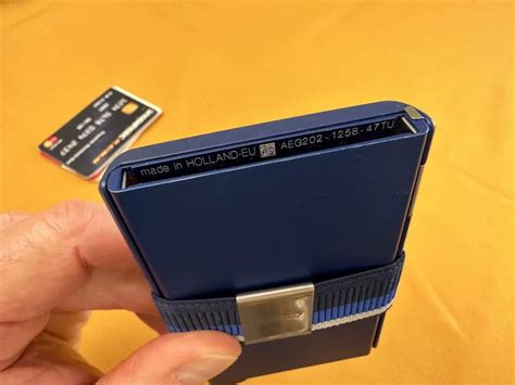 Secrid Cardslide - An Innovative Wallet with a Slide-out Compartment