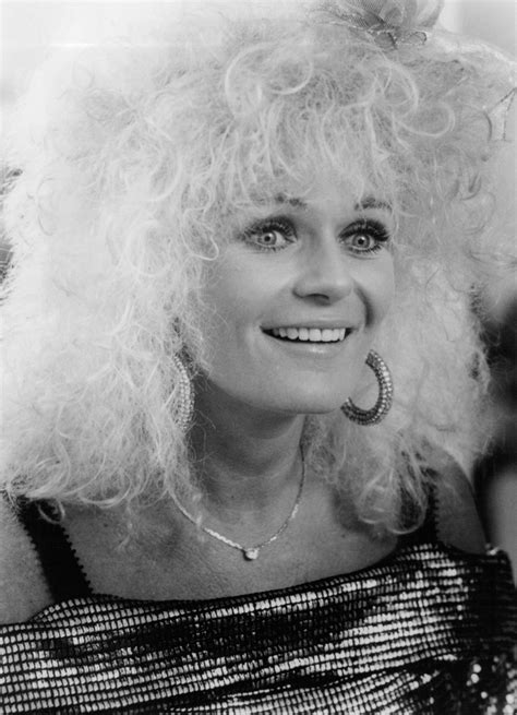 Valerie Perrine Steambath